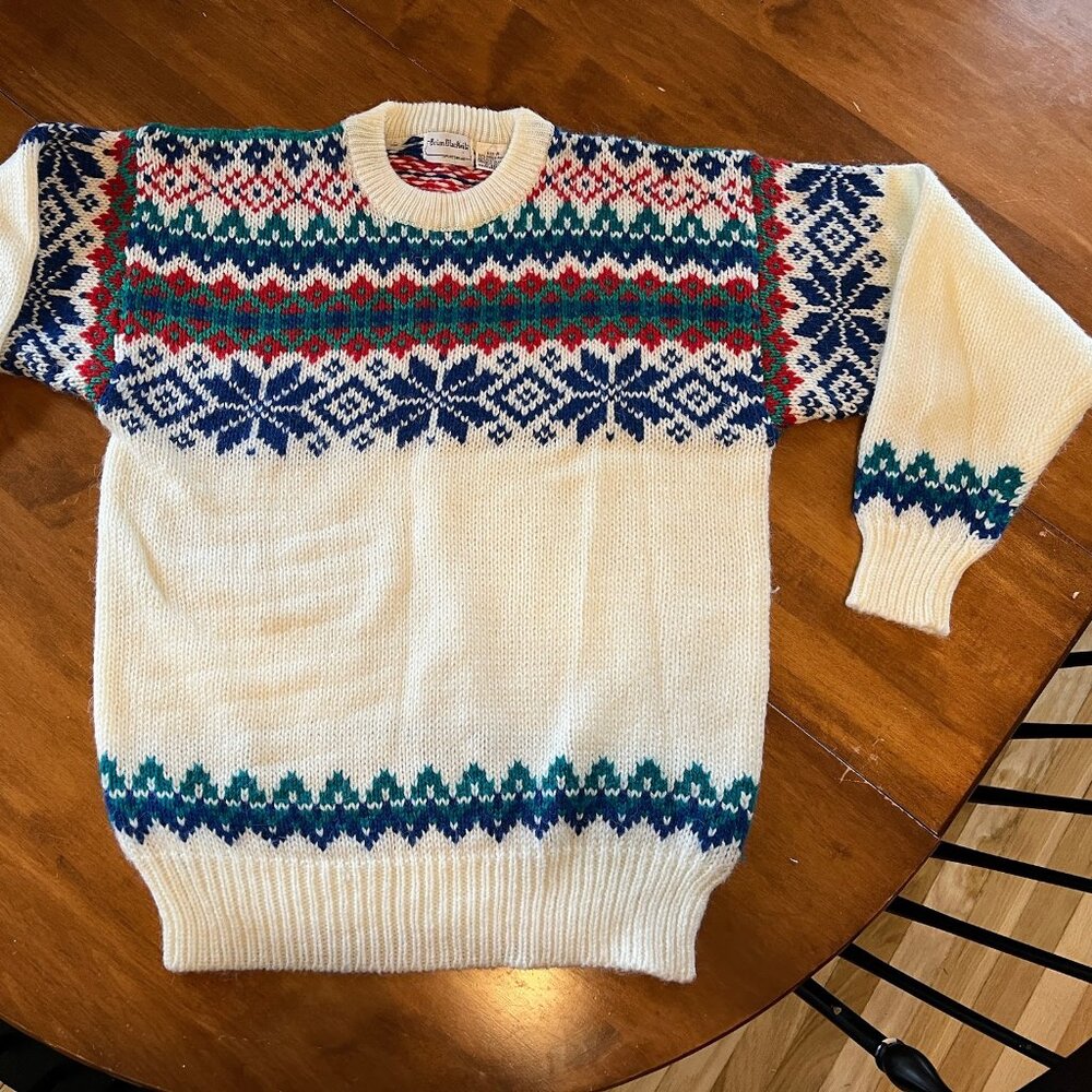 lovely / ugly vintage christmas sweater